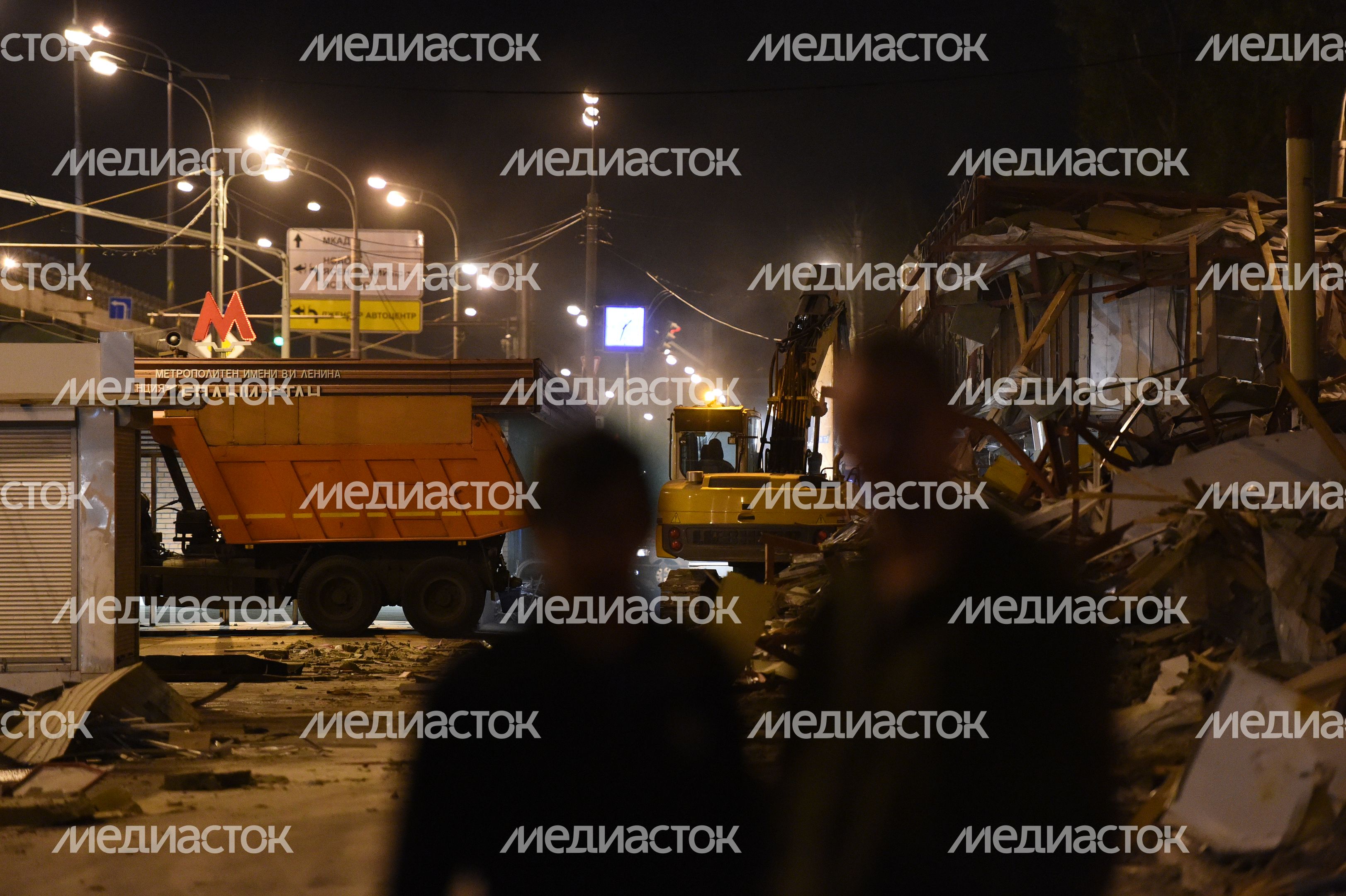 Снос незаконных построек возле метро 29 августа