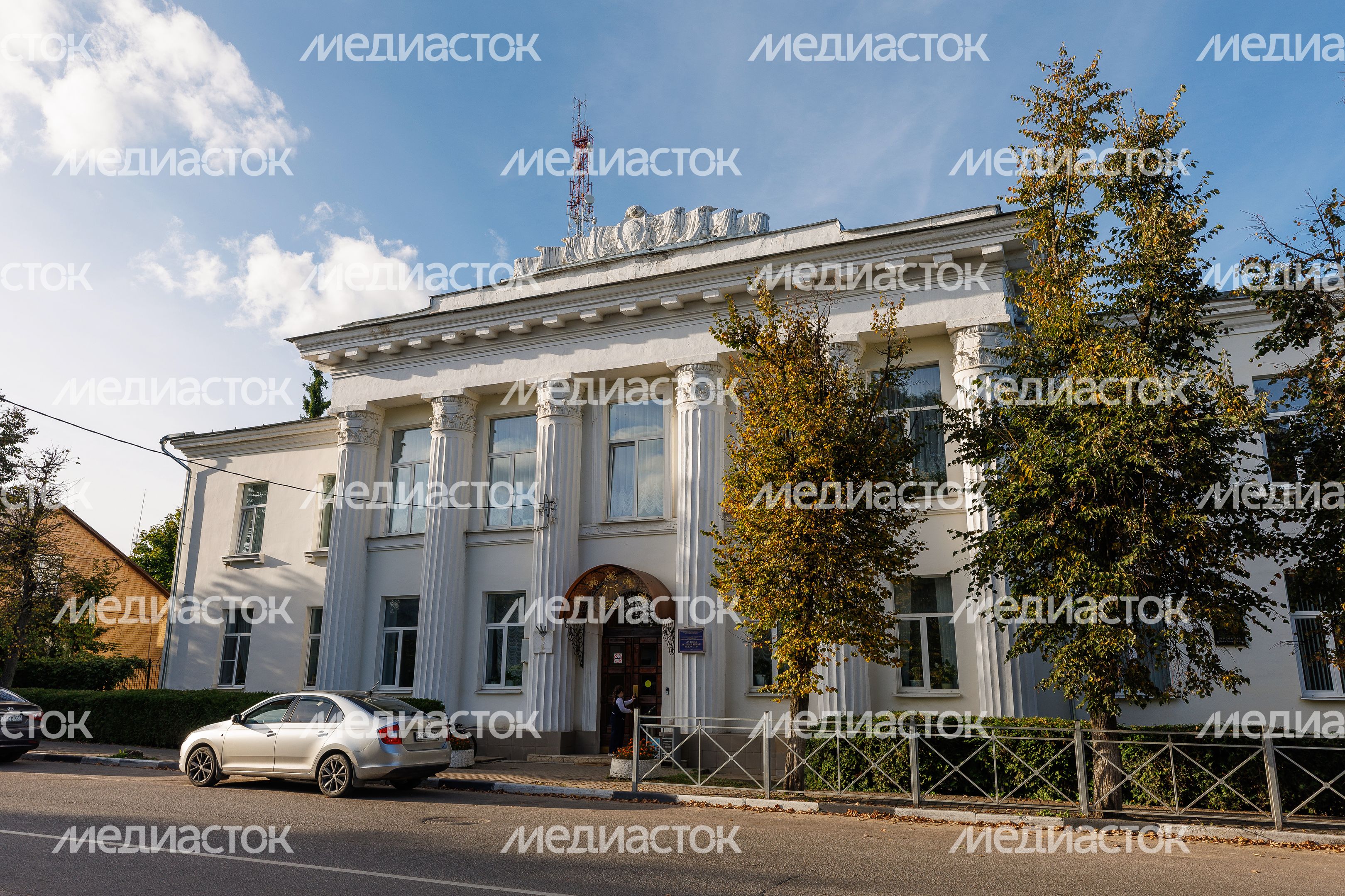 Осенние виды города Руза. Детская школа искусств Осенние виды города Руза. Детская школа искусств