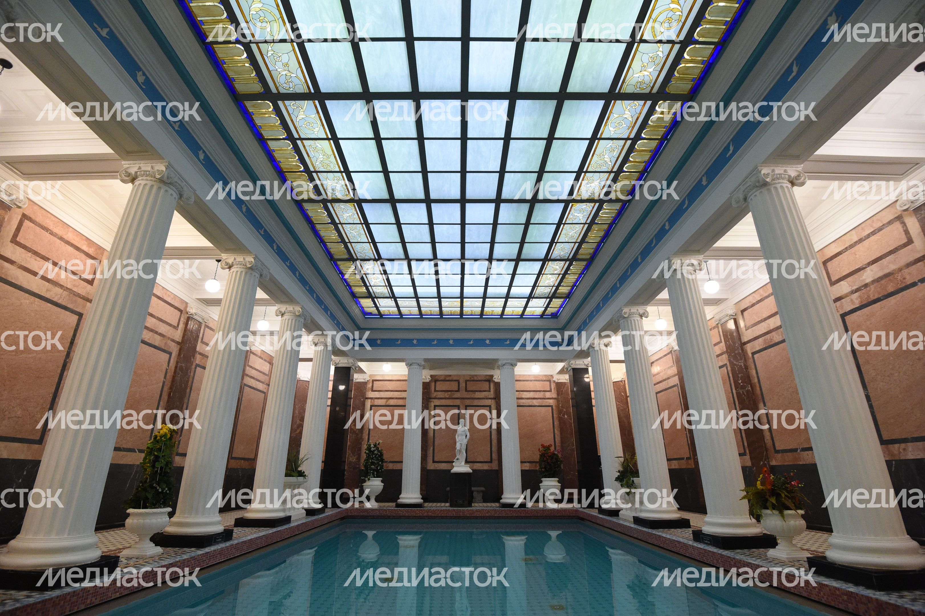 Московские термы: бани, где пьют Moët, заключают сделки и удивляют иностранцев