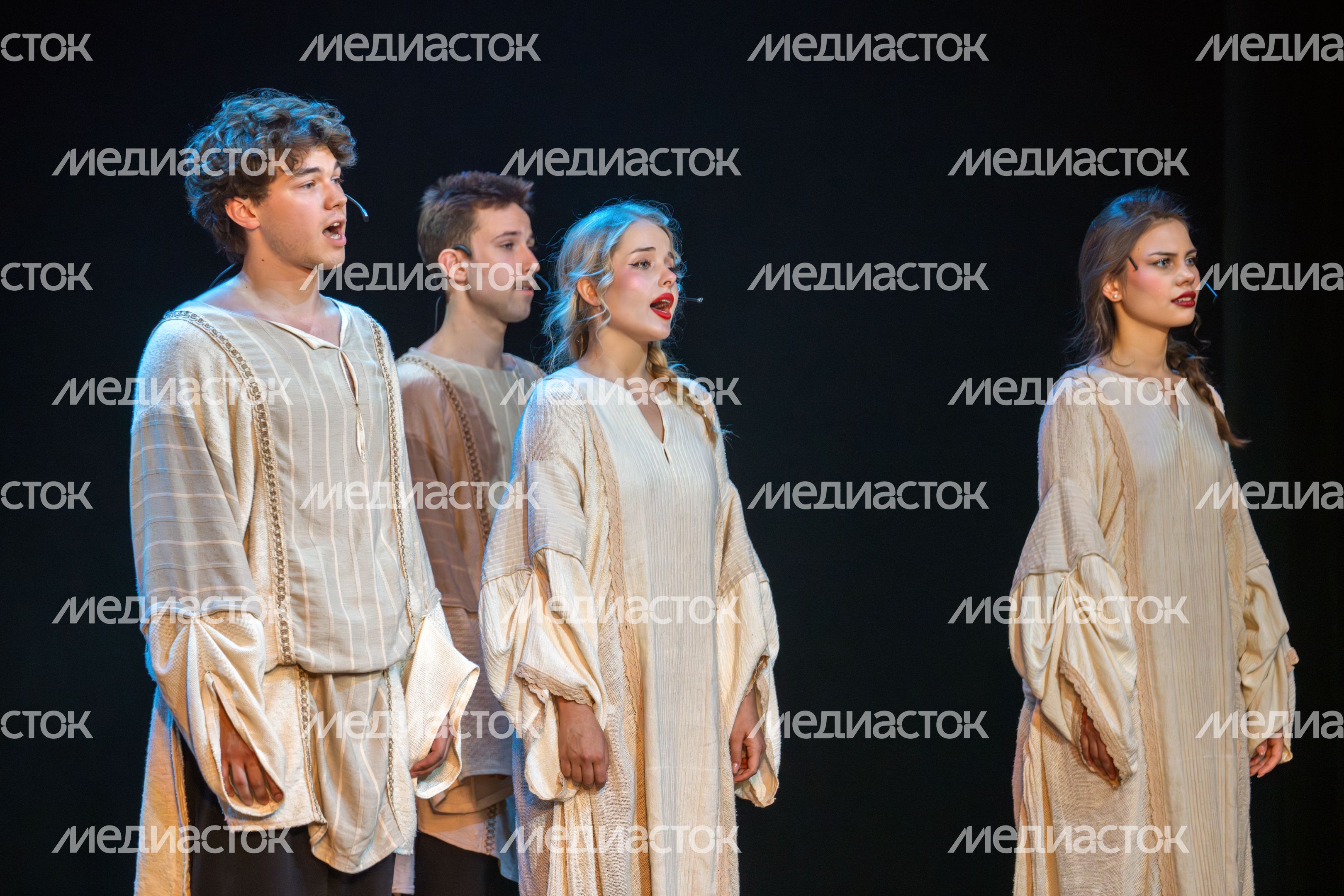 Гала-спектакль «Россия – душа моя» о русской культуре на сцене ДК «Подмосковье» в Красногорске Гала-спектакль «Россия – душа моя» о русской культуре на сцене ДК «Подмосковье» в Красногорске