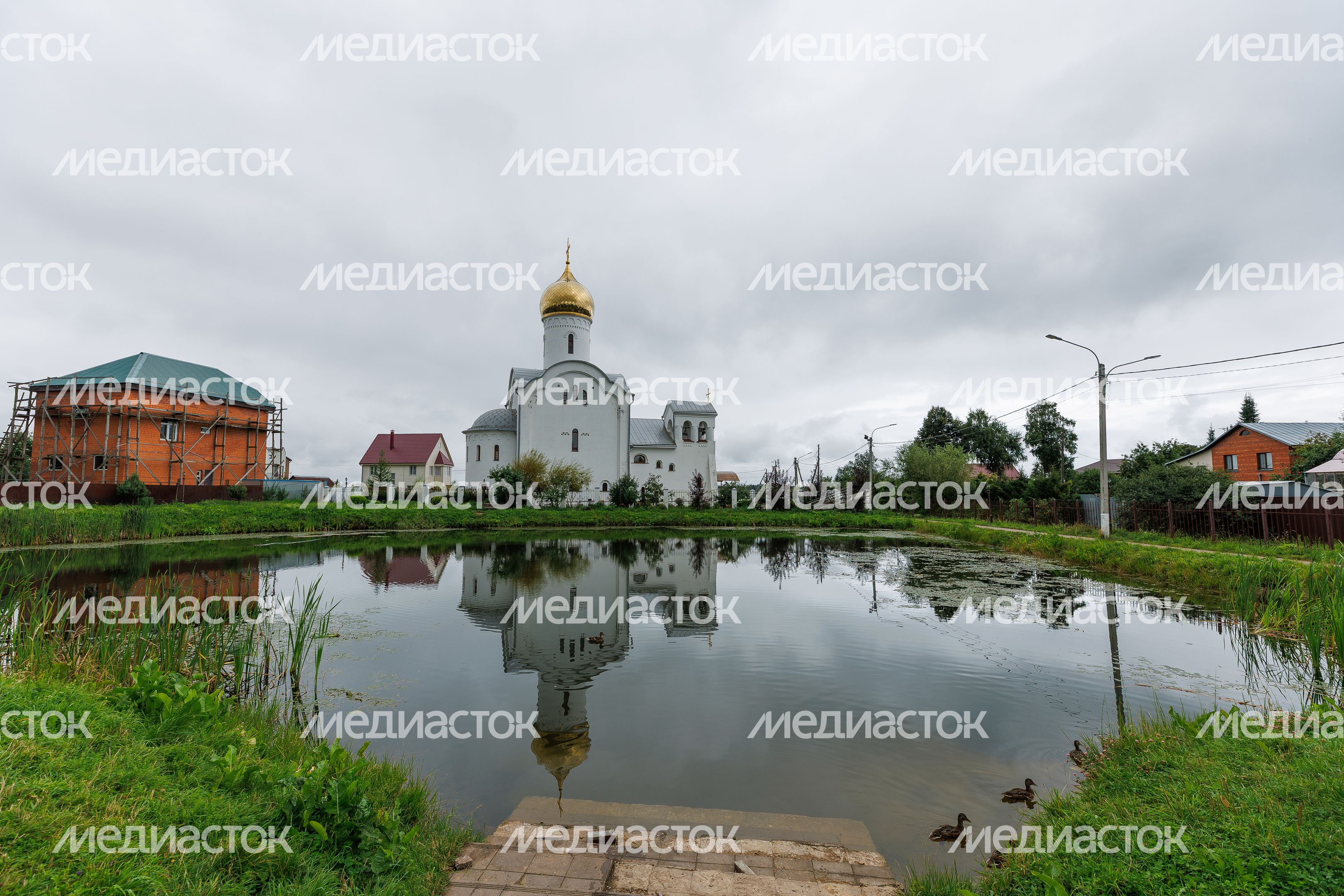 Храм Рождества Пресвятой Богородицы в поселке Поварово округа Солнечногорск