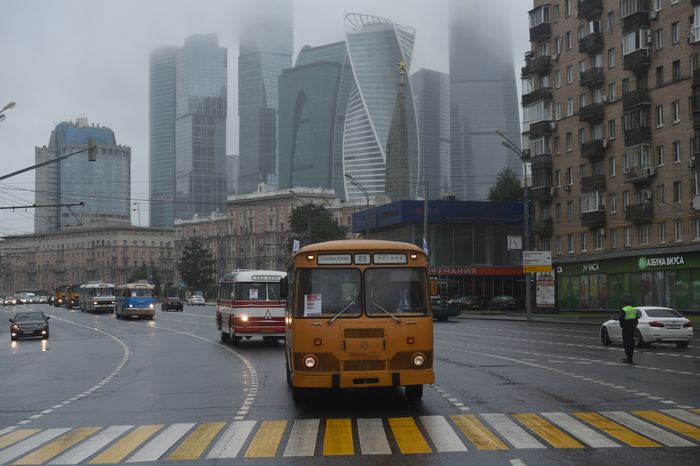Выставка ретротехники ко Дню московского транспорта