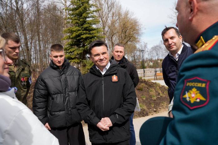 Андрей Воробьев проверил ход благоустройства Центрального парка в Щелково