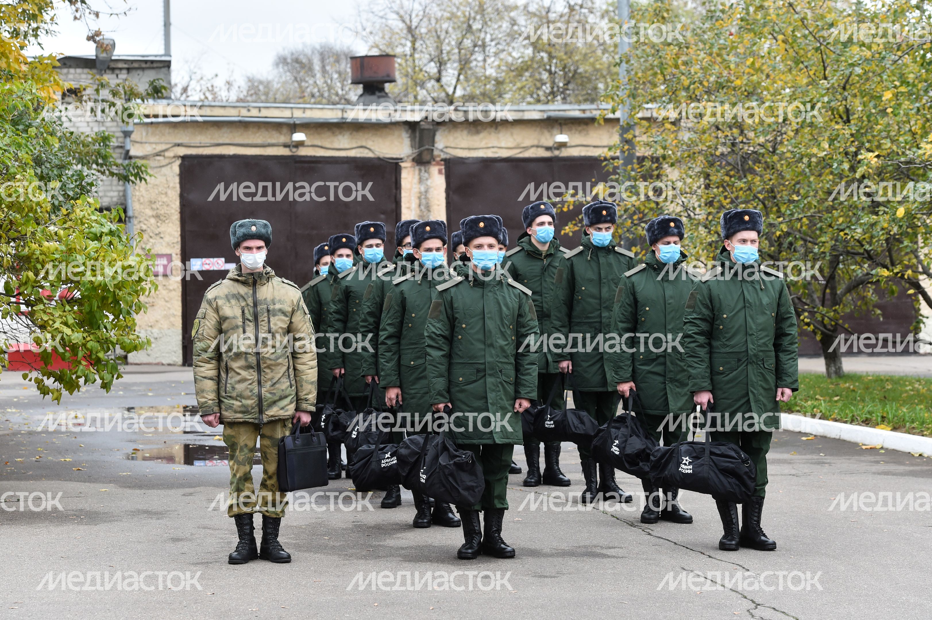 Отправка призывников к местам прохождения военной службы с городского сборного пункта Военного комиссариата города Москвы Отправка призывников к местам прохождения военной службы с городского сборного пункта Военного комиссариата города Москвы