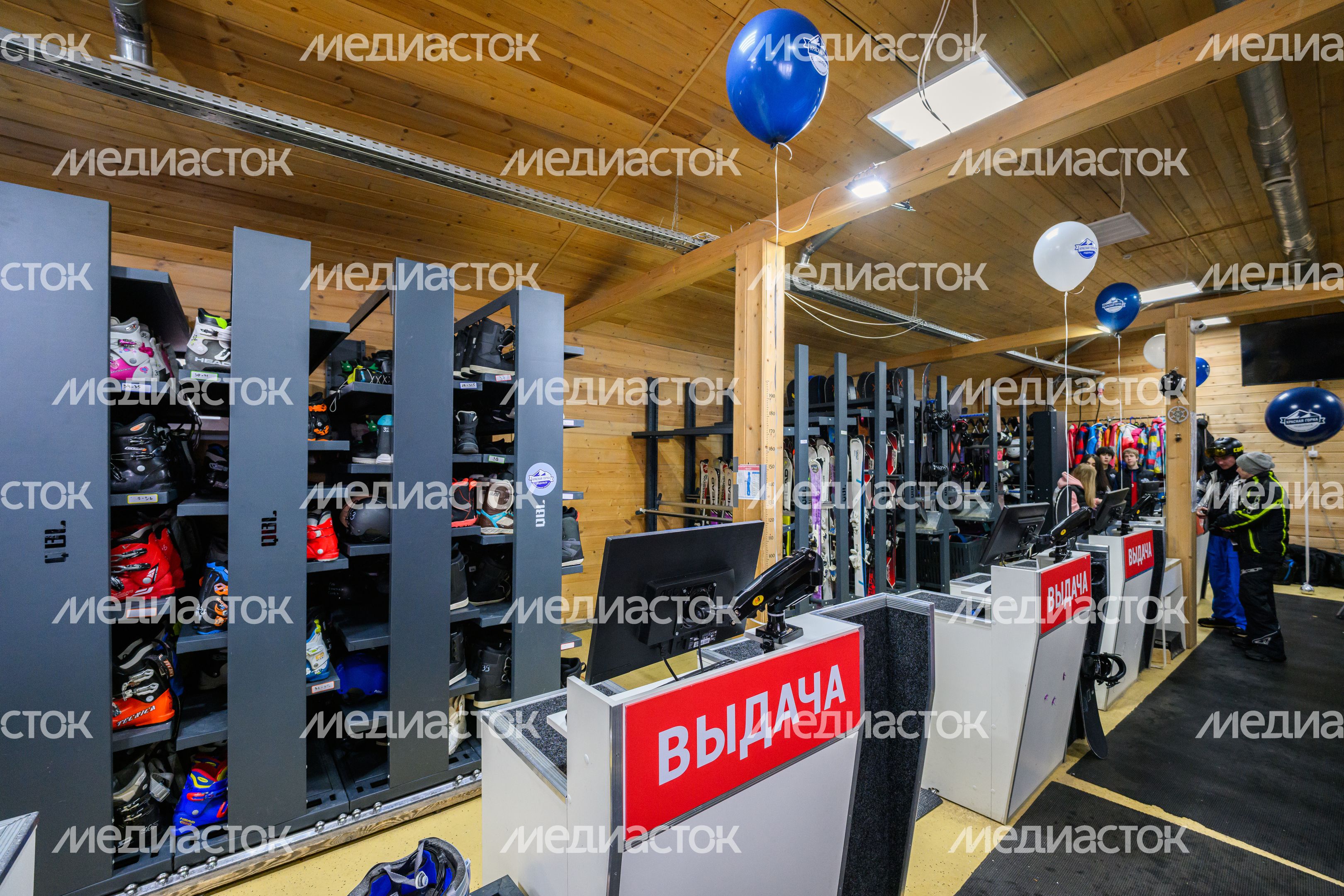 Прокат на горнолыжном курорте «Красная горка» в Подольске Прокат на горнолыжном курорте «Красная горка» в Подольске
