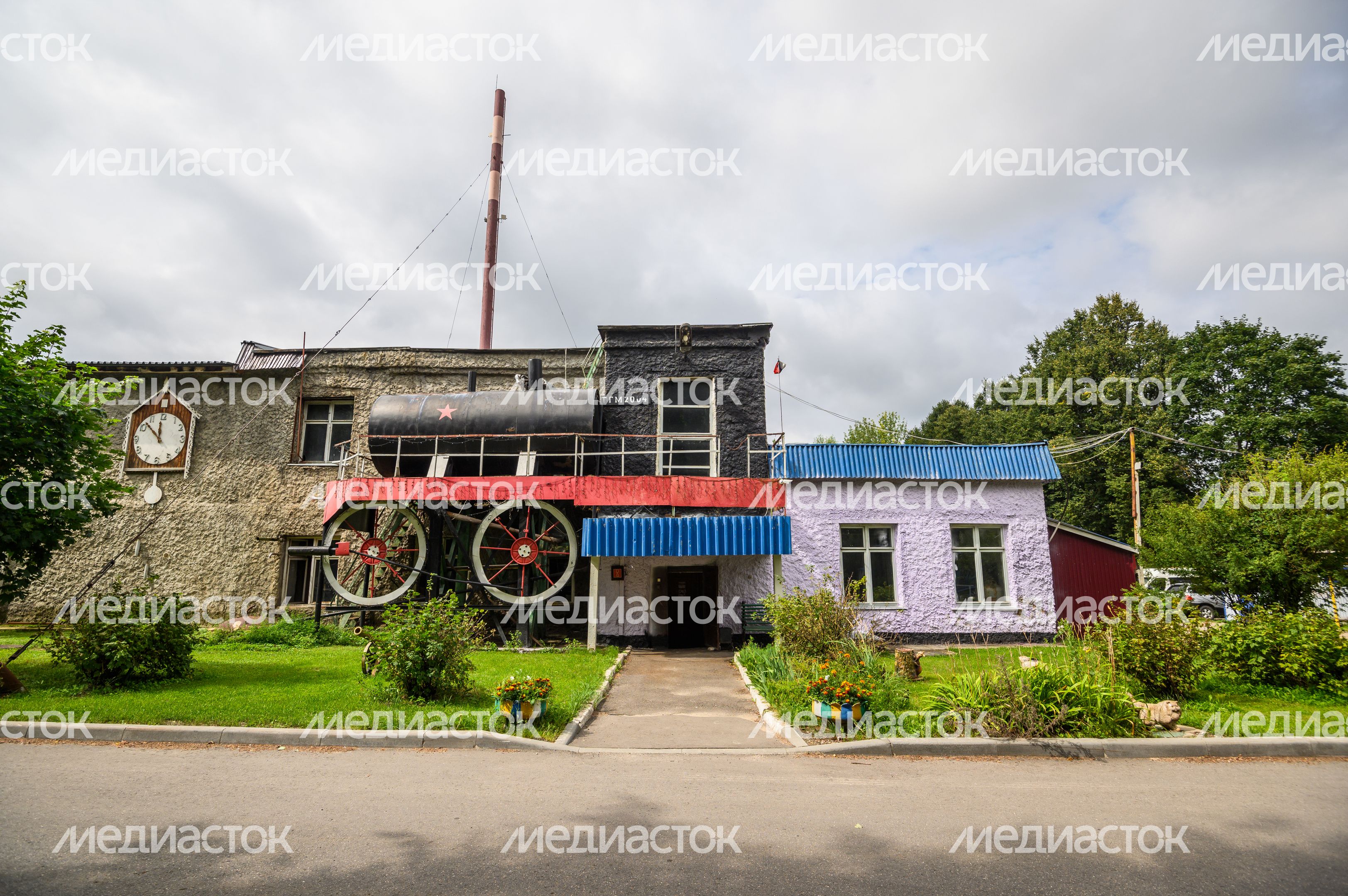 Гжельский зоопарк «Синь России» Гжельский зоопарк «Синь России»