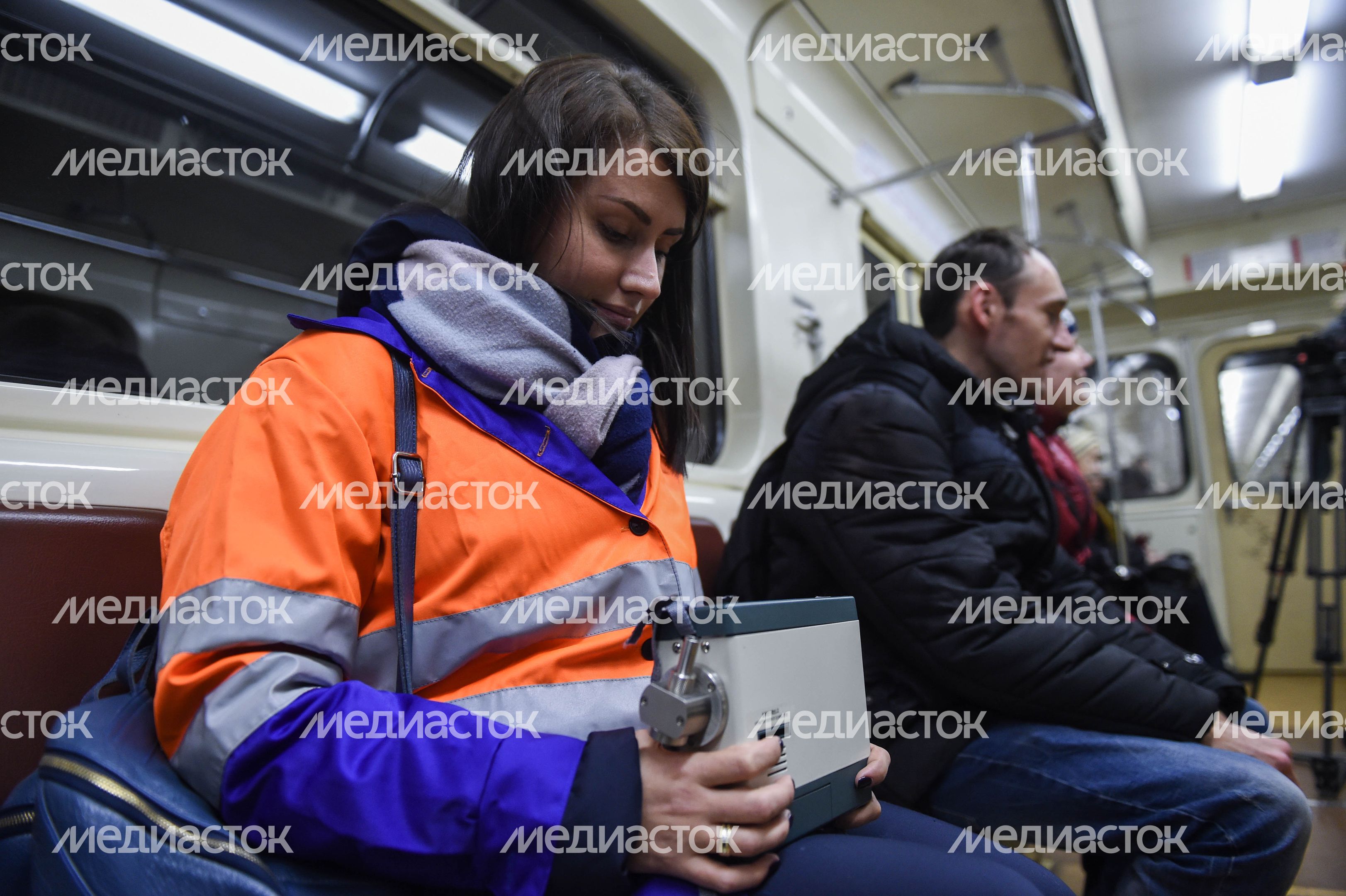 Проверка воздуха в Московском метрополитене Проверка воздуха в Московском метрополитене