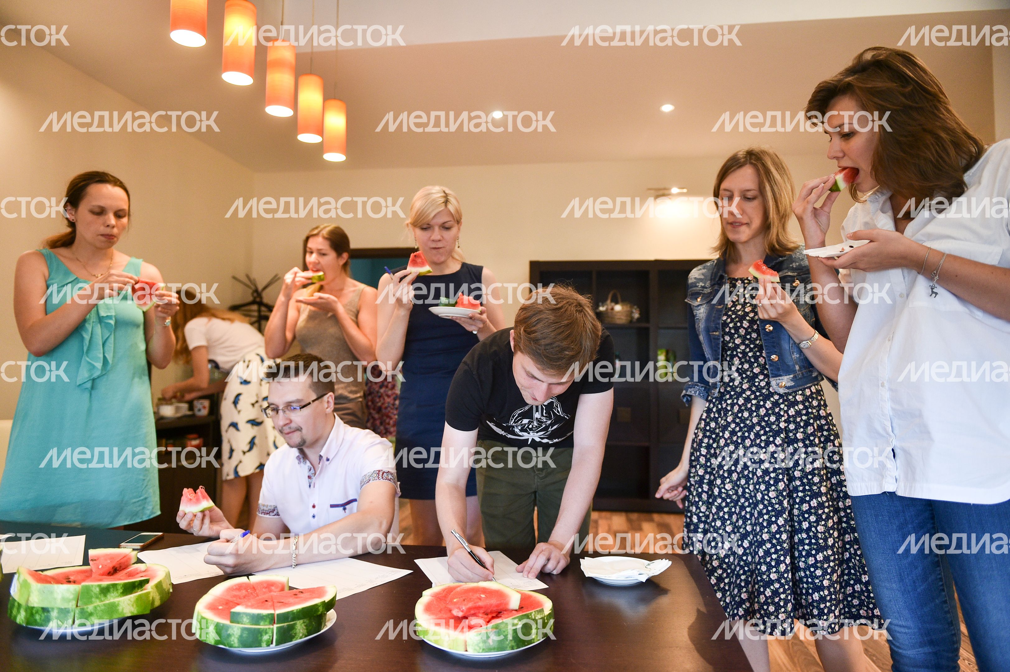Эксперимент РИАМО: где купить самые вкусные арбузы в Москве Эксперимент РИАМО: где купить самые вкусные арбузы в Москве