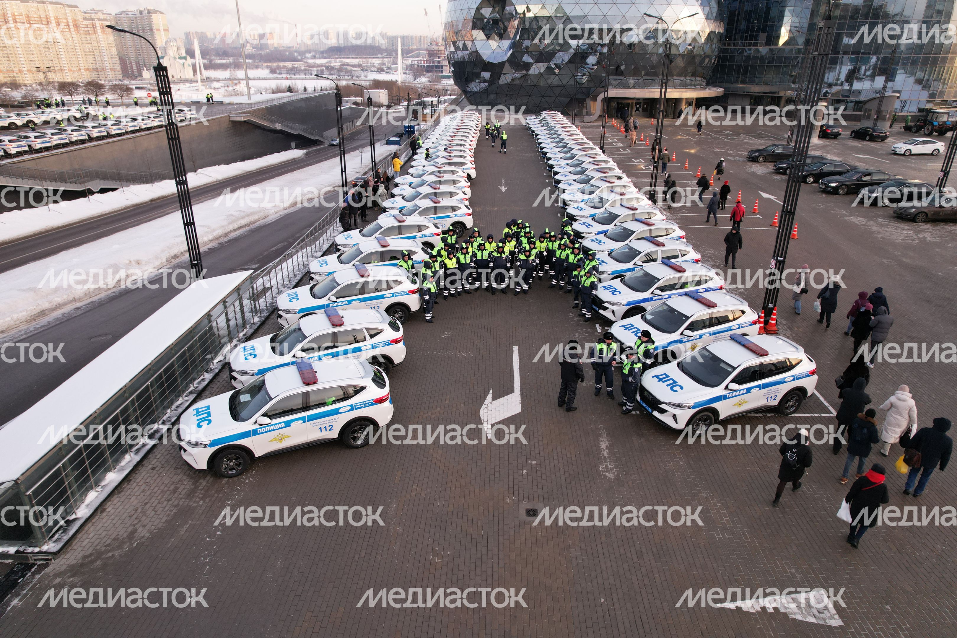 Подмосковным подразделениям ДПС переданы 130 новых патрульных машин Подмосковным подразделениям ДПС переданы 130 новых патрульных машин