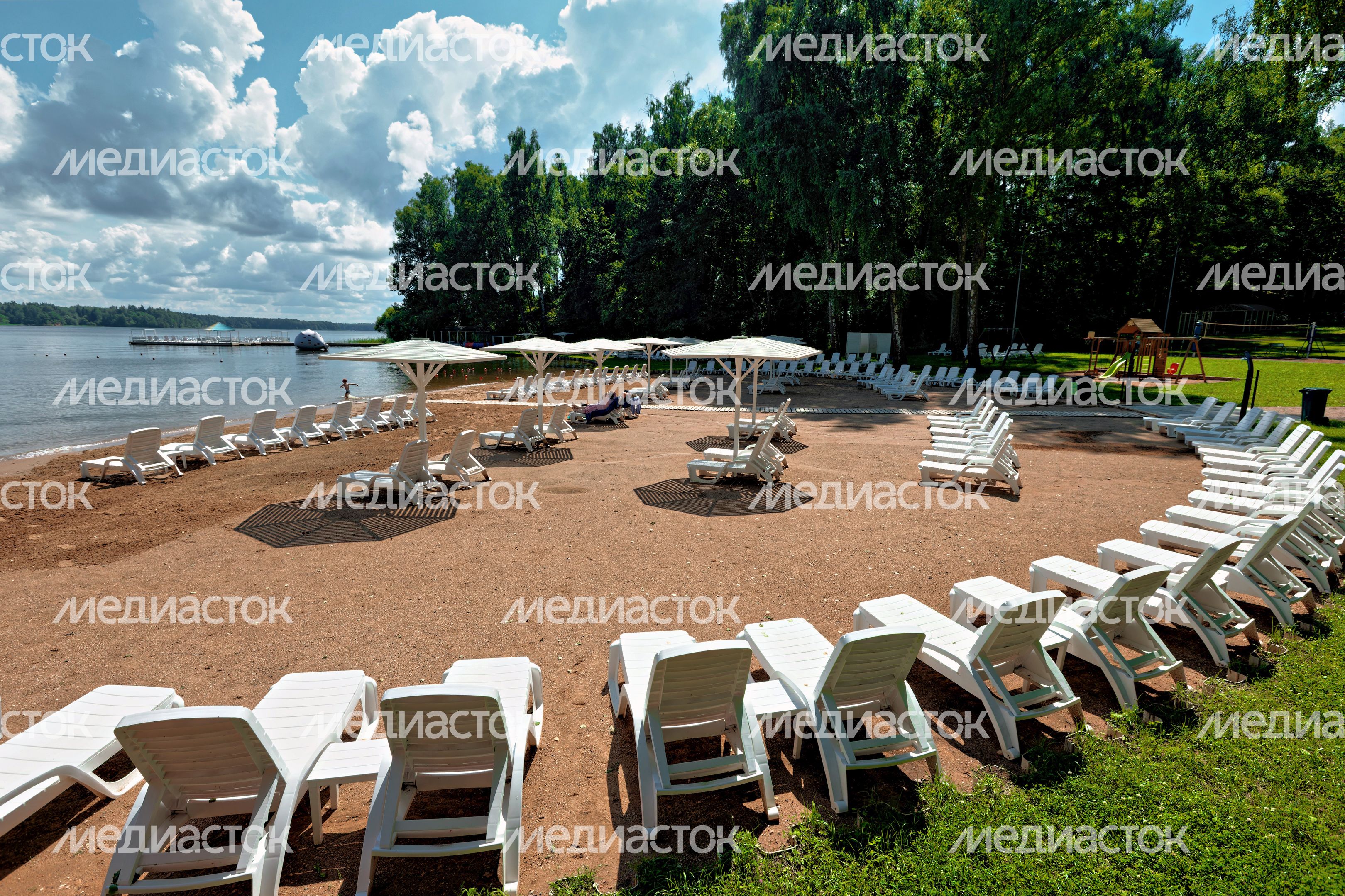 Комфортный отдых на пляже в загородном отеле «Истра» на Истринском водохранилище