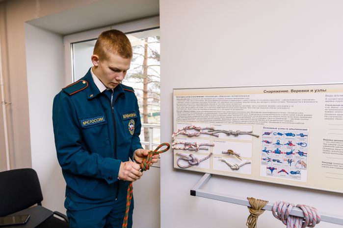 Практические занятия студентов службы МЧС в Волоколамском филиале Красногорского колледжа