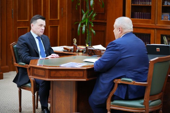 Андрей Воробьёв провел рабочую встречу с главой Рузского м.о. Александром Горбылёвым