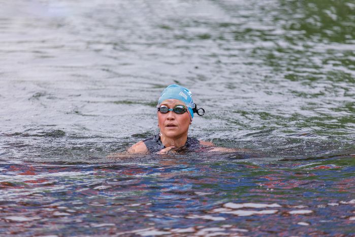 Заплыв на открытой воде Swimcup на Кореневском карьере в Люберцах