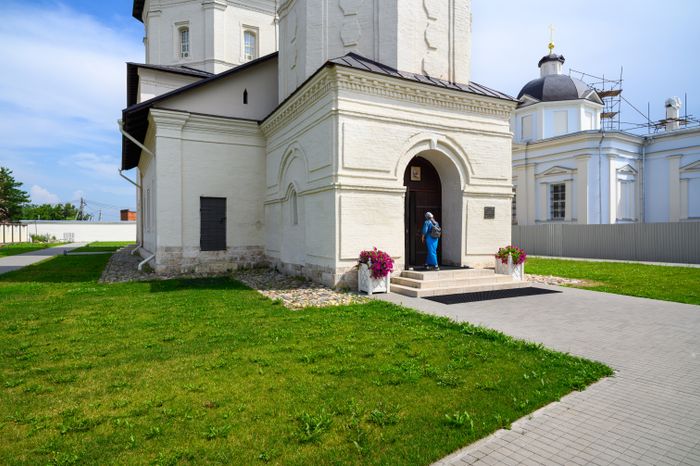 Богородице-Рождественский Бобренев мужской монастырь в селе Старое Бобренево округа Коломна
