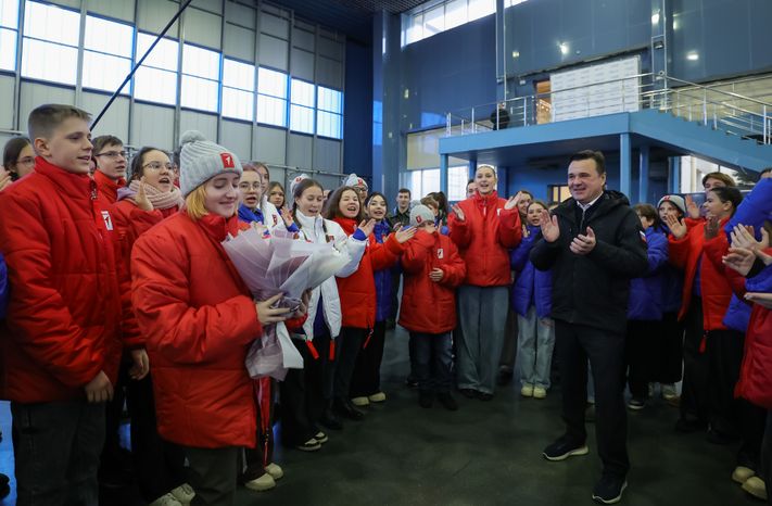 Андрей Воробьев навестил пилотажные группы на авиабазе в Кубинке