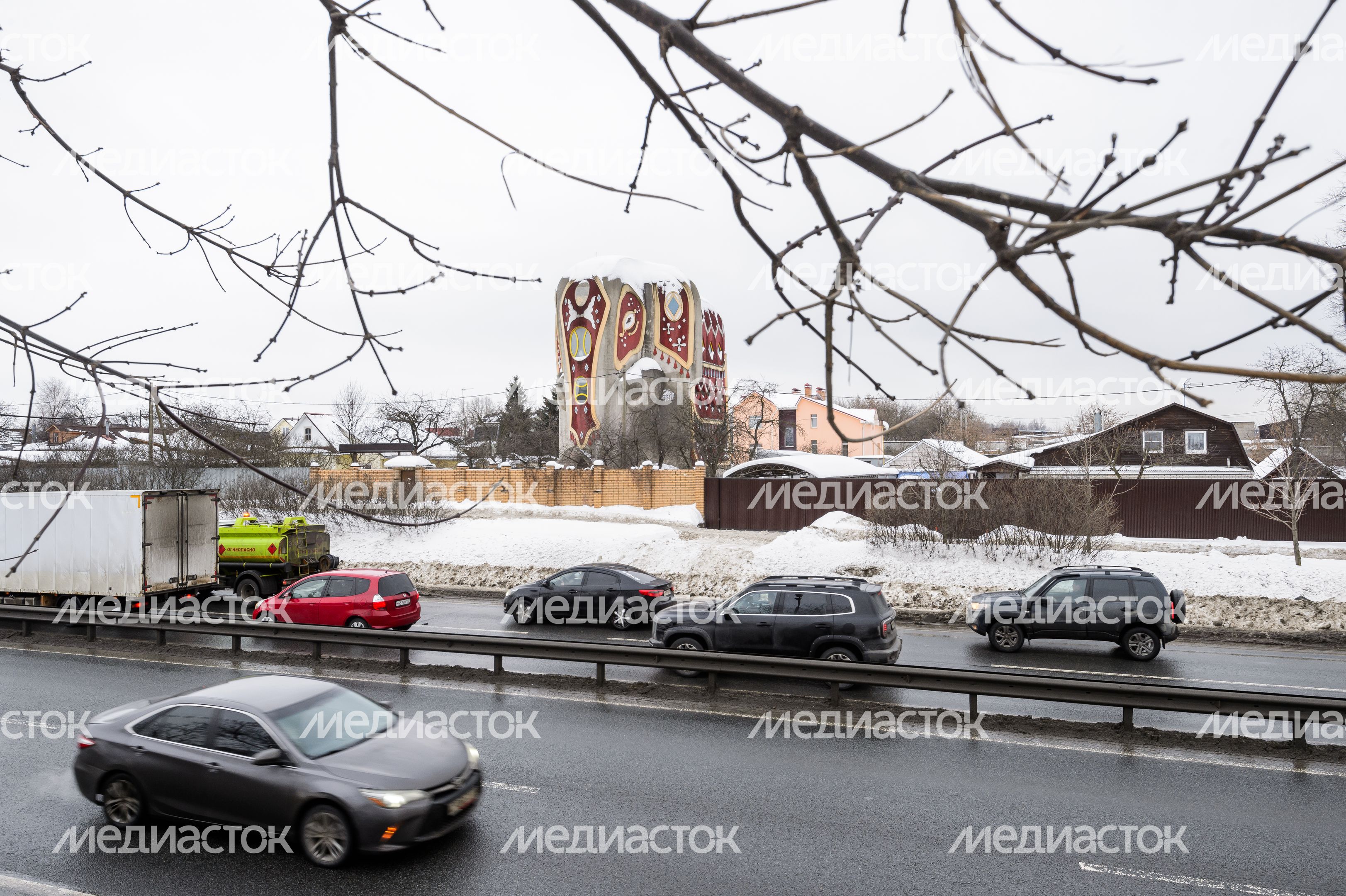 Дом-слон в подмосковных Островцах Дом-слон в подмосковных Островцах