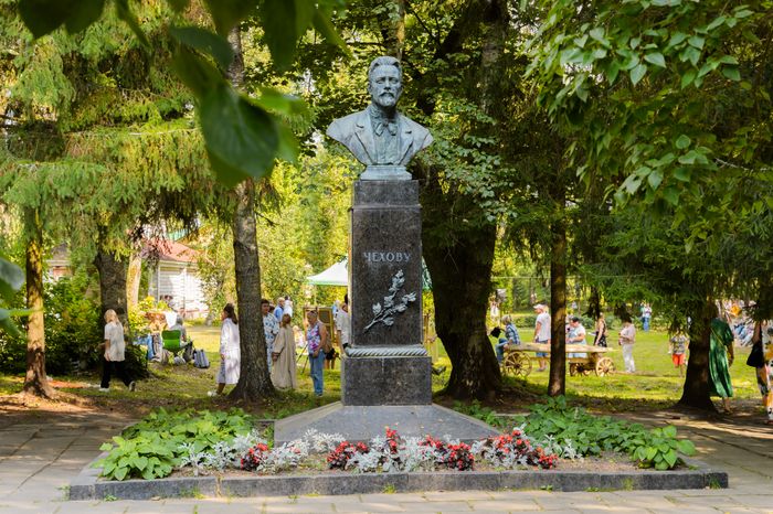 Чехов. Мелихово. Фольклорный фестиваль "Три Спаса"