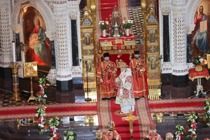 Пасхальное богослужение в Храме Христа Спасителя в Москве