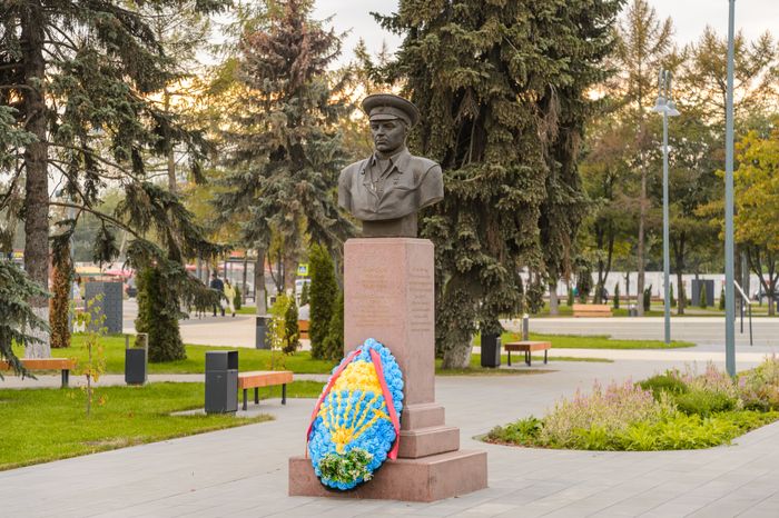 Бронницы. Бюст В.Ф. Маргелова
