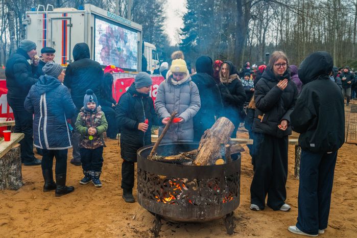 Главную новогоднюю елку страны спилили в Рузском округе