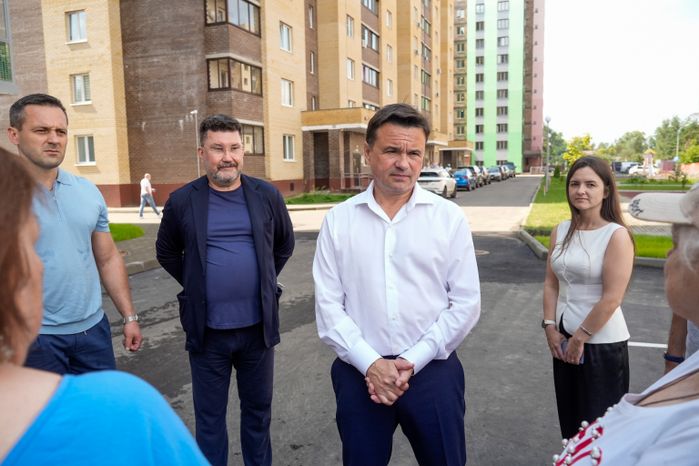 Андрей Воробьев проверил реализацию программы расселения аварийного жилья в Дубне