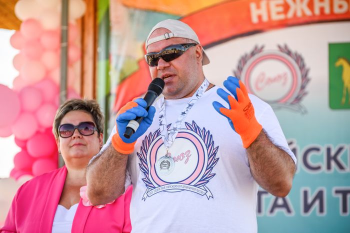 Русский Халк Сергей Агаджанян на фестивале «Нежный Fest 2024» в Бронницах