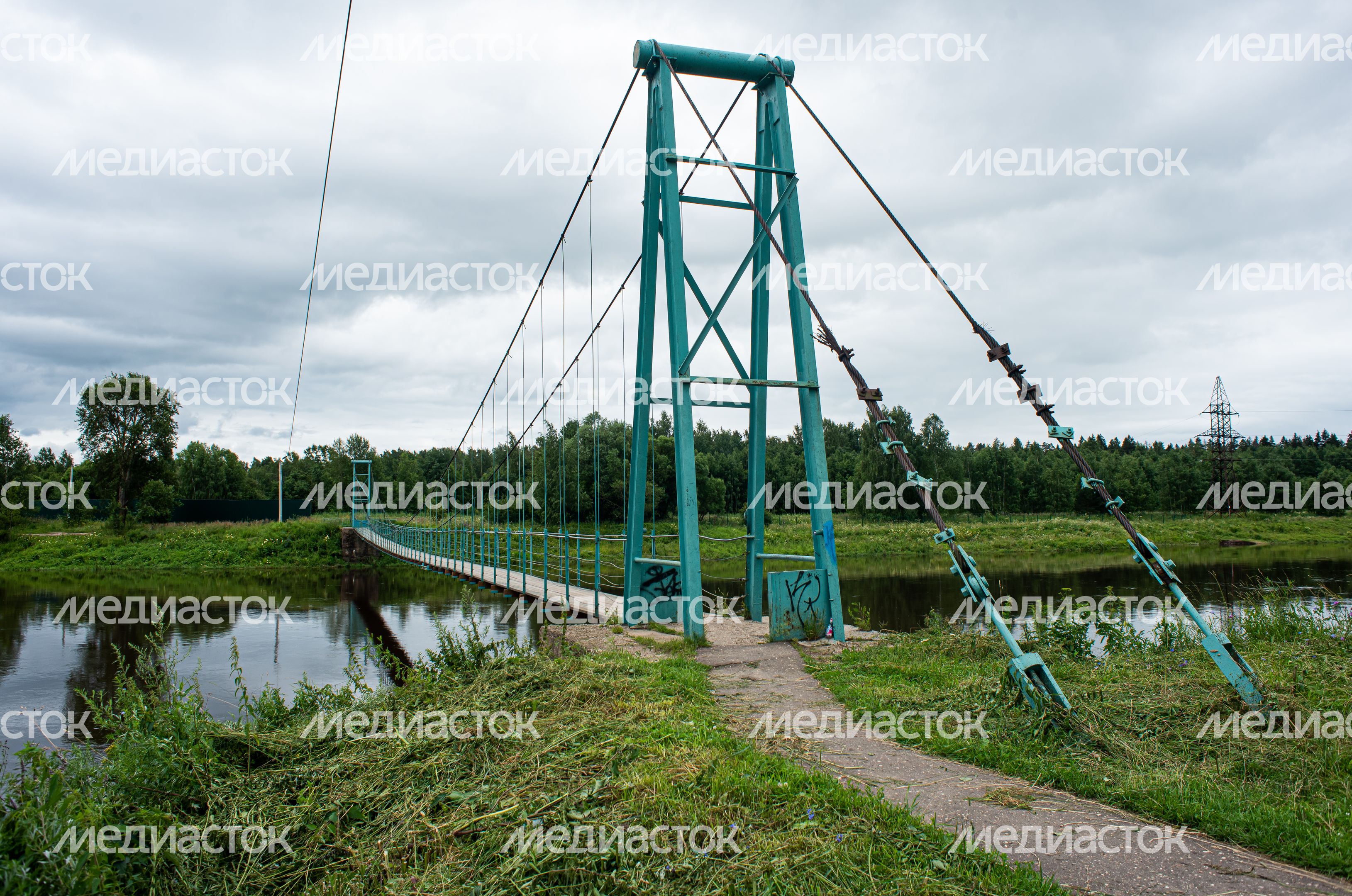 Подвесной мост у села Каринское