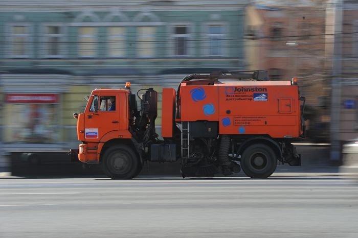 Мойка улиц и дорог Москвы
