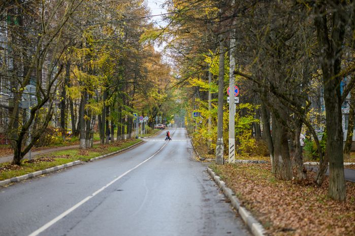 Автодорога в микрорайоне Авиационный Домодедово осенью
