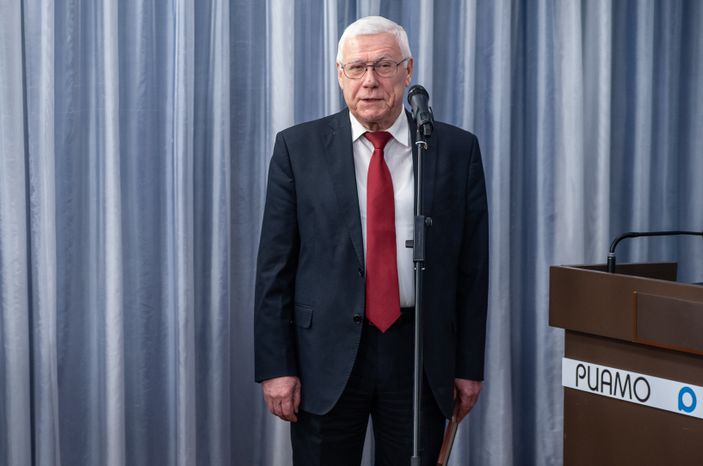 Презентация книги Александра Чумикова «Москва-400. Кам-са-мол! 90-е»