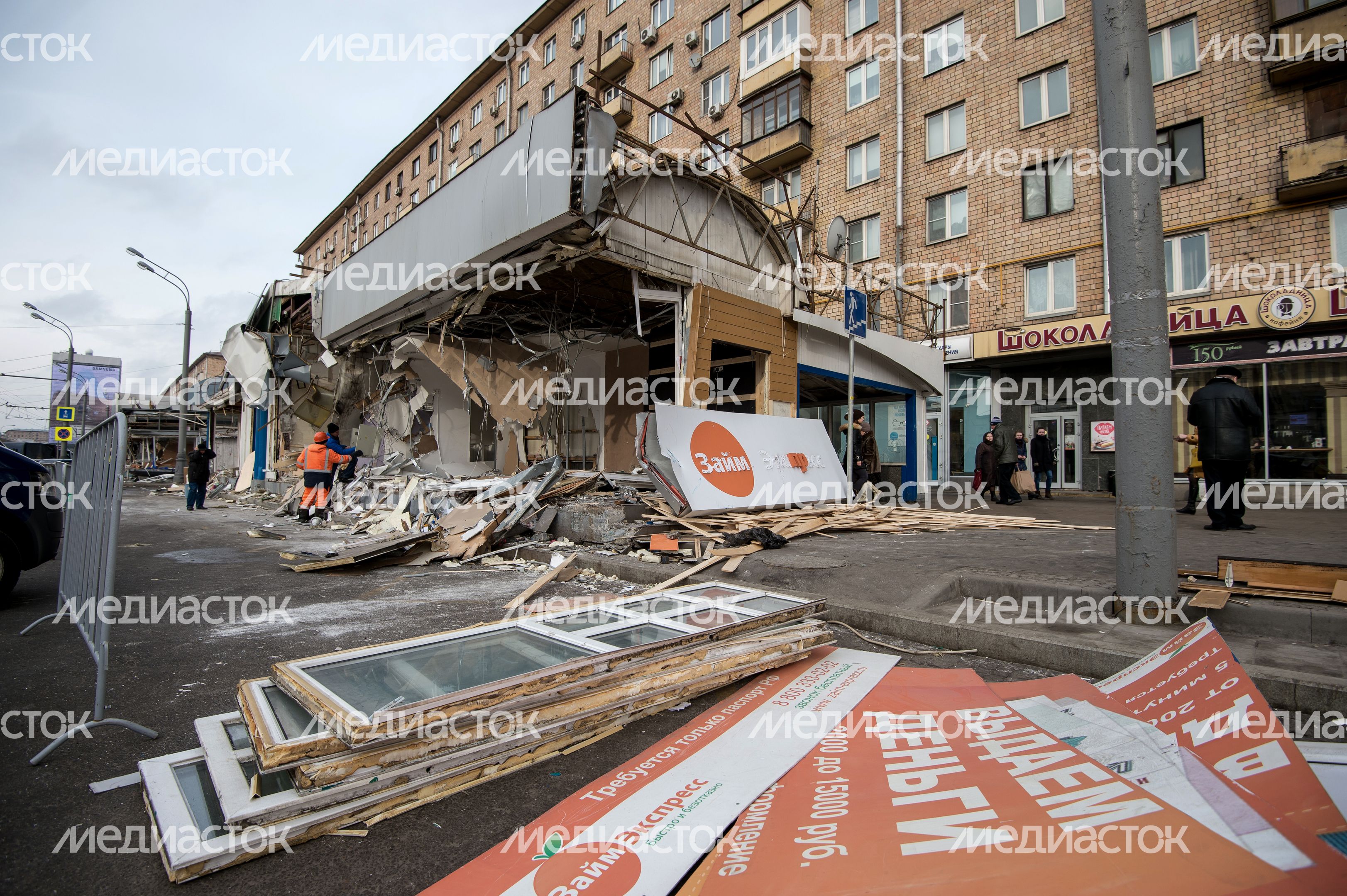 Снос самостроя у станции метро Сокол в Москве