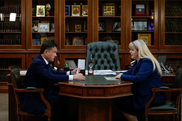 Андрей Воробьев провел рабочую встречу с главой м.о. Лотошино Екатериной Долгасовой