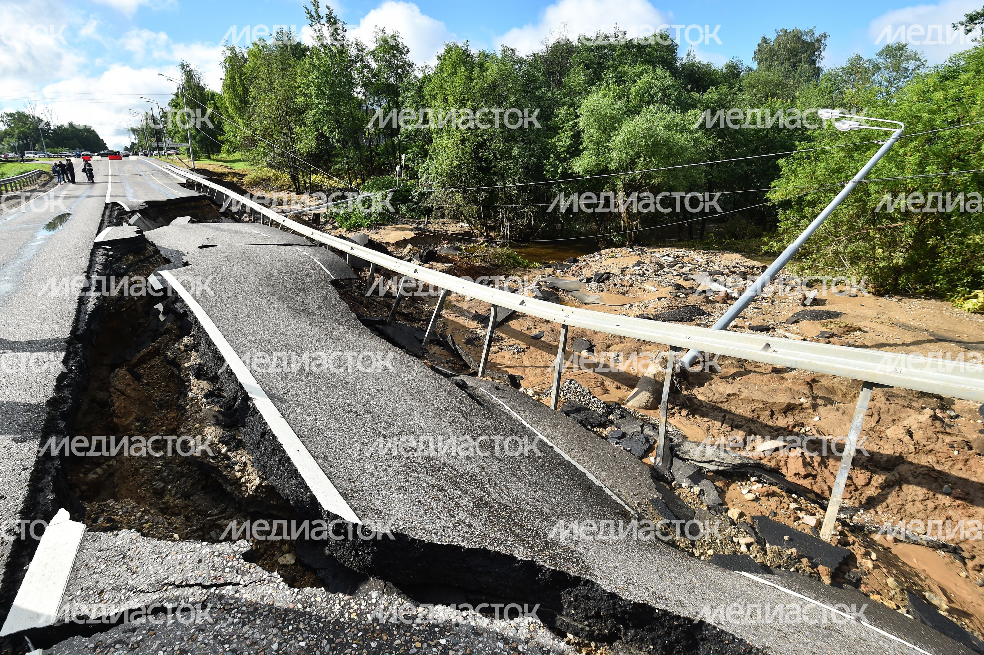Последствия прорыва дамбы в Рузе Последствия прорыва дамбы в Рузе