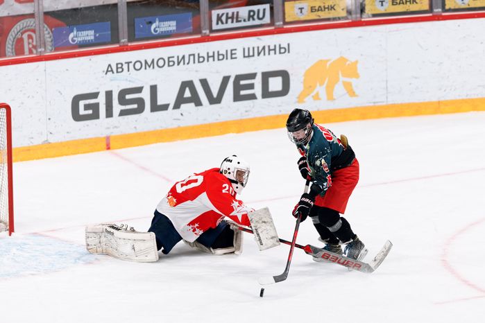 Матч Героев Подмосковья с легендами хоккея в Балашихе