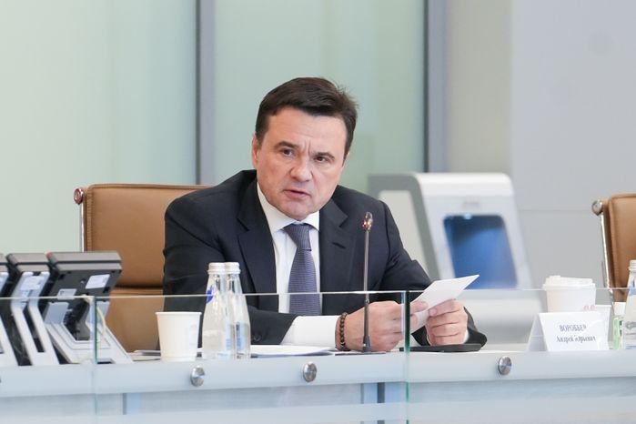 Андрей Воробьев рассказал о внедрении ИИ в регионе на заседании Комиссии Госсовета