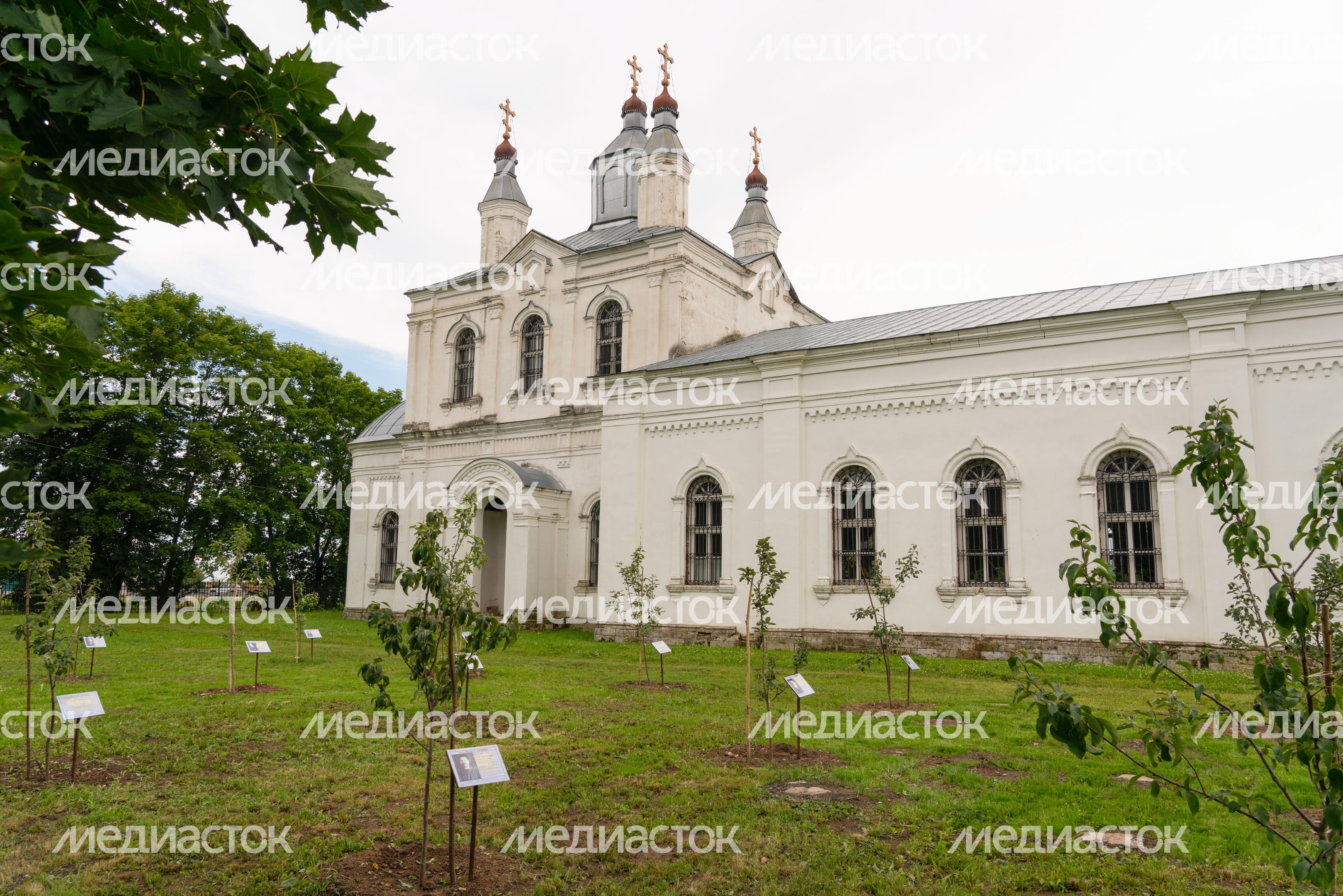Шаховская. Воскресенский храм села Раменье