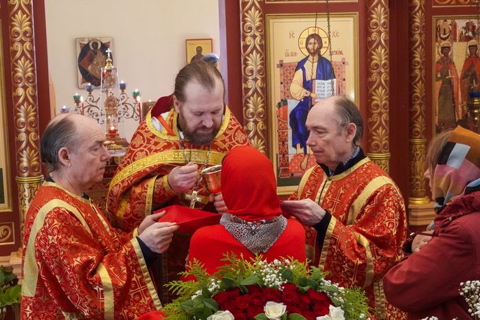 Водружение креста на Борисоглебскую церковь в Рузе