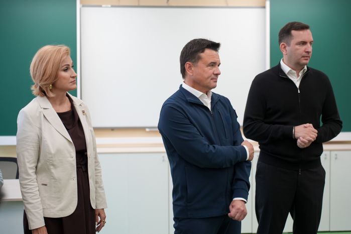 Андрей Воробьев проверил готовность новой школы в пгт Свердловский г.о. Лосино-Петровский