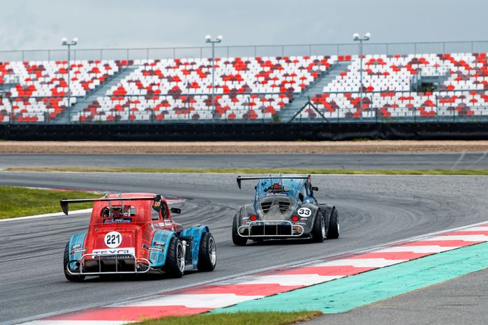 VI этап российской серии кольцевых гонок на автодроме Moscow Raceway