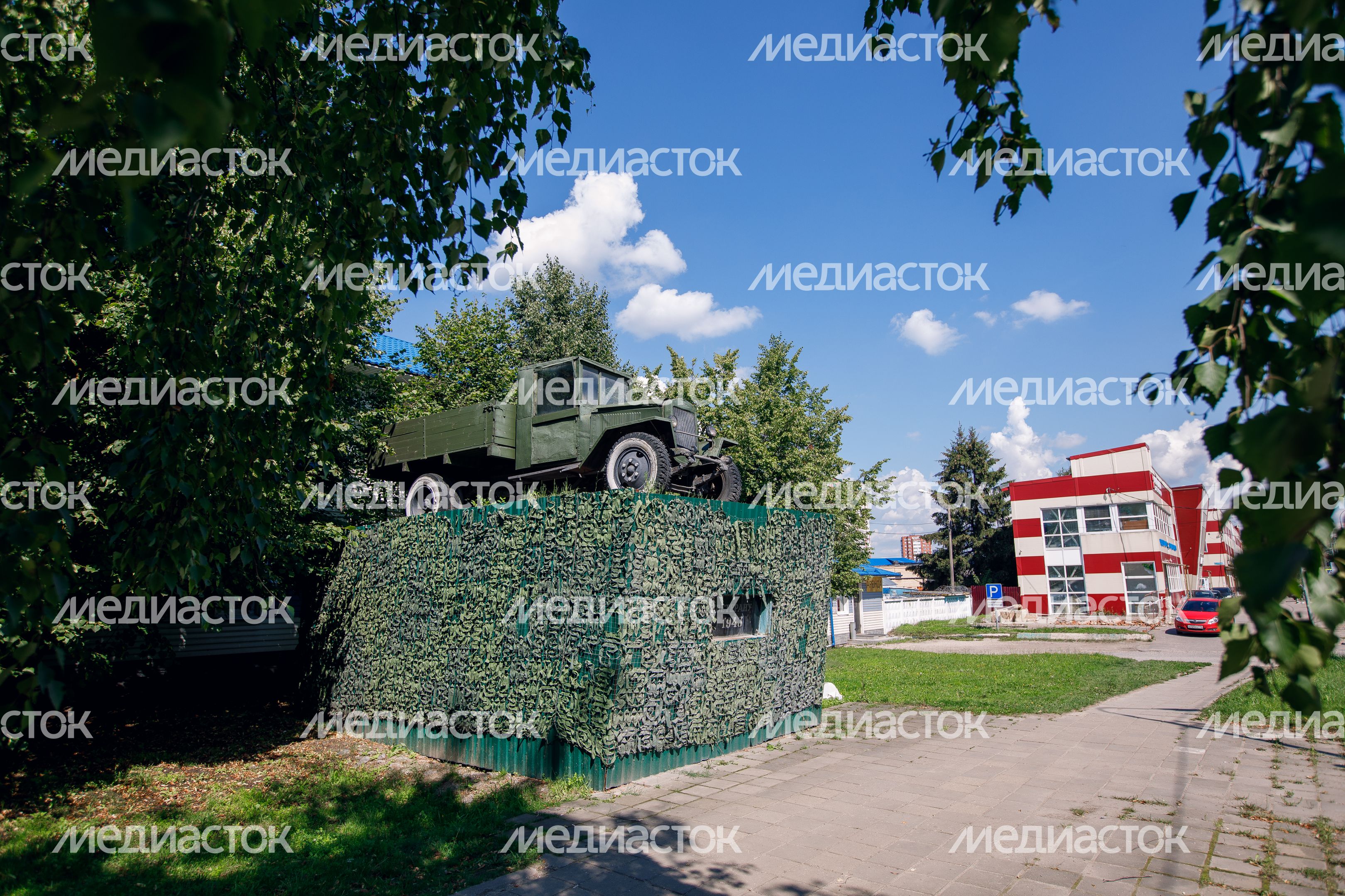 Лобня. Памятник «Полуторка». Автомобиль ЗиС-5_010823_4.JPG