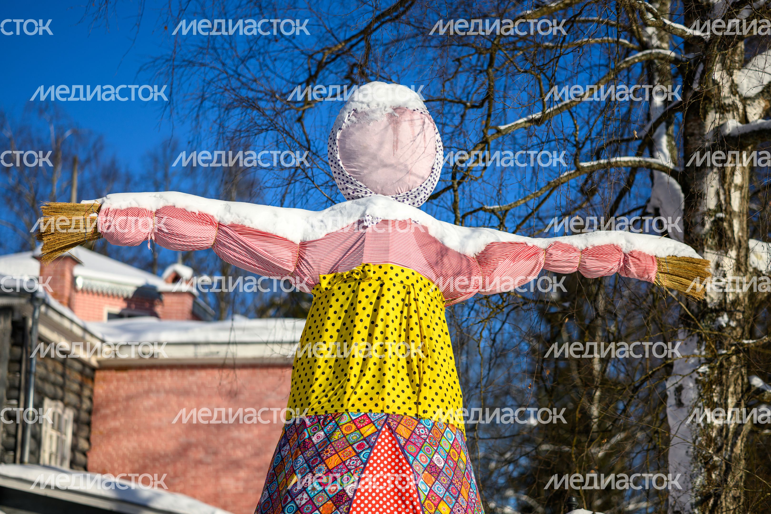Сожжение чучела на Масленице в Мураново Сожжение чучела на Масленице в Мураново