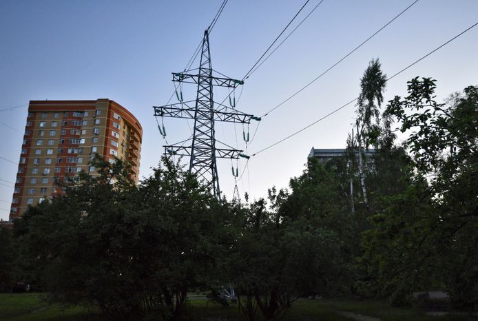 Линия электропередачи в Москве