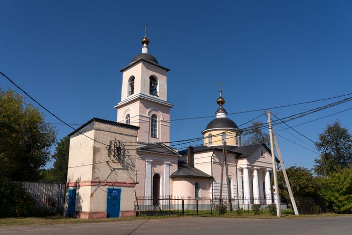 Церковь Вознесения Господня в селе Ново-Никольское Талдомского округа