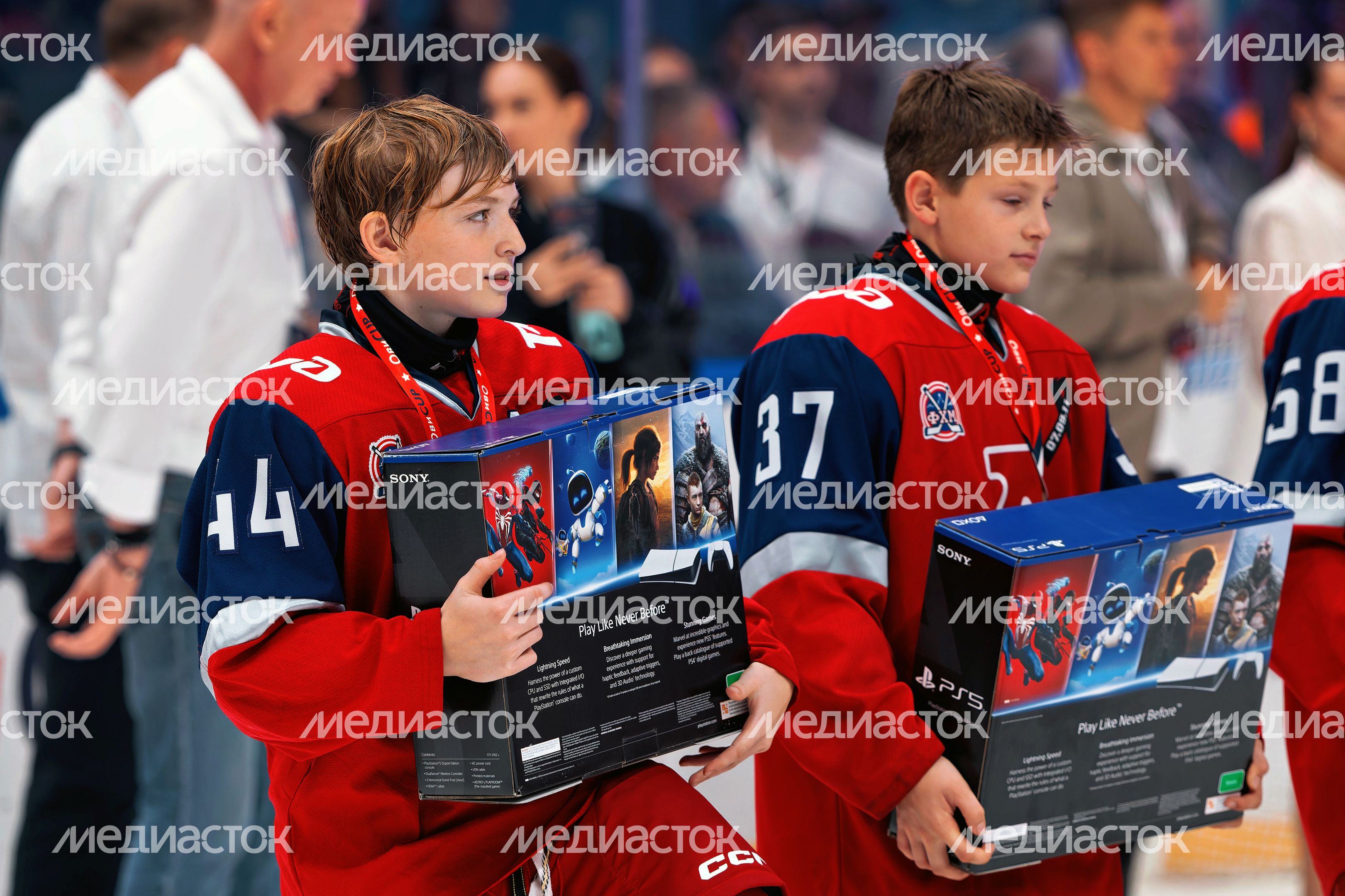 Серебряный призер Кубка Александра Овечкина по хоккею «ОВИCUP-2026» – команда  ярославского «Локомотива»