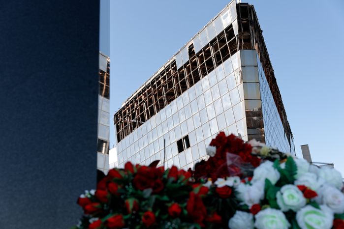 Мемориал в память о жертвах теракта в «Крокус Сити Холле» в Красногорске