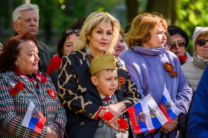 Торжественная церемония зажжения Вечного огня в Королеве