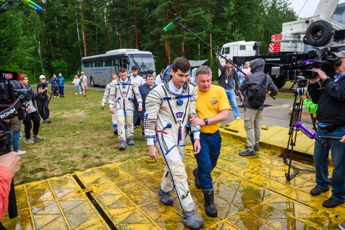 Тренировка космонавтов по действиям после посадки на воду в Ногинске