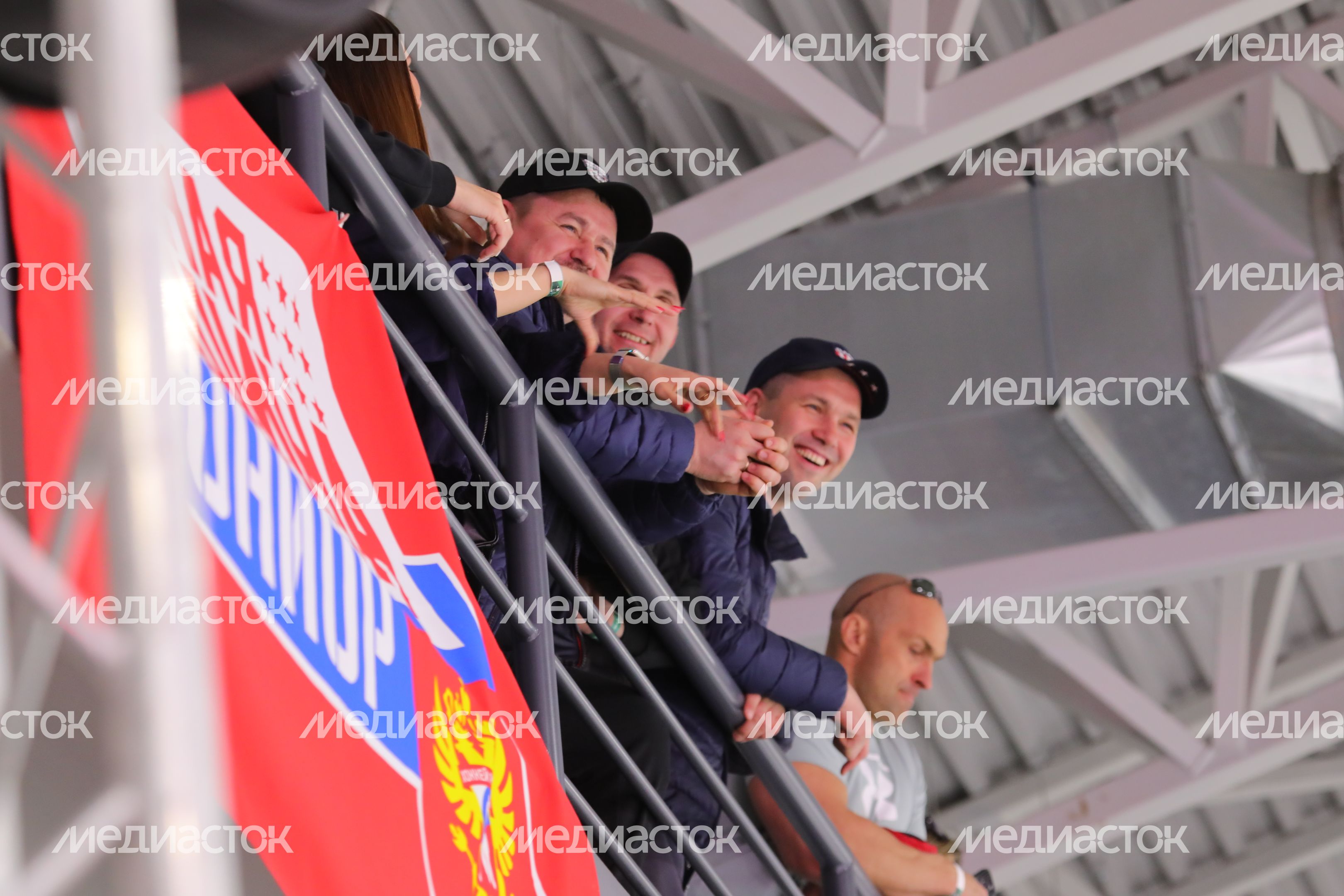 В Красногорске стартовал «Кубок Юнисон» по хоккею