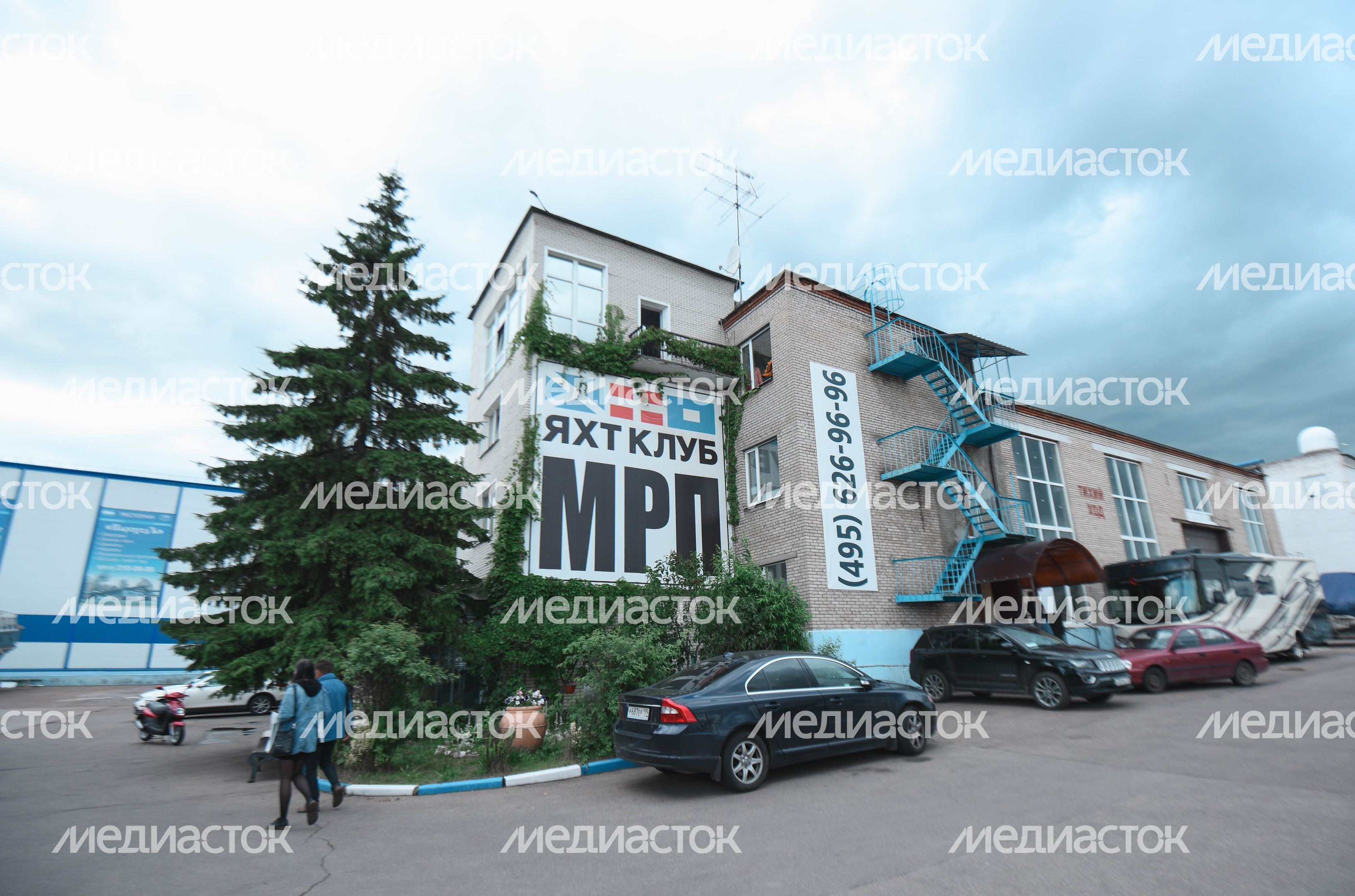 Московский международный яхтенный порт в Долгопрудном