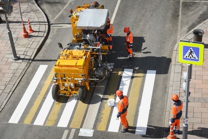 Нанесение дорожной разметки в Москве